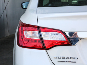 2020Ŀ 2.5i ȫsҫ EyeSight ^