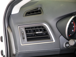 2020Ŀ 2.5i ȫsҫ EyeSight п؅^