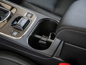 2020Ŀ 2.5i ȫsҫ EyeSight п؅^