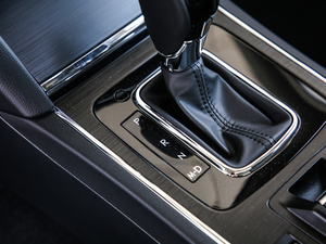 2020Ŀ 2.5i ȫsҫ EyeSight п؅^