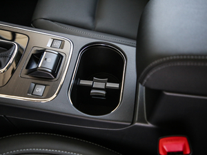 2020Ŀ 2.5i ȫsҫ EyeSight п؅^