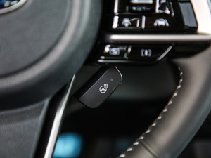 2020Ŀ 2.5i ȫsҫ EyeSight п؅^