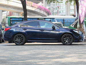 2020Ŀ 2.5i sҫ EyeSight w^