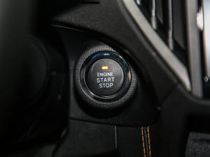 2021��2.0i ȫ���A�� EyeSight �п؅^