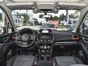 2021款2.0i X运动版 EyeSight 内饰全景