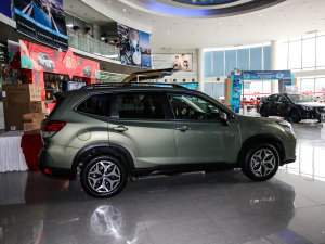 20212.0i A EyeSight w^