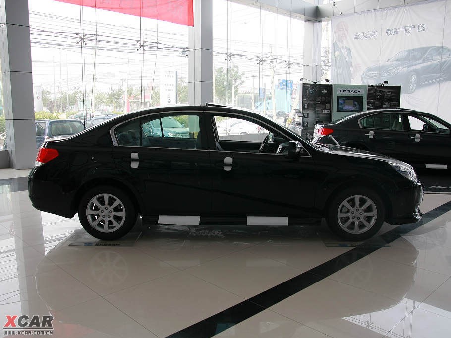 2010{ 2.5i CVTA
