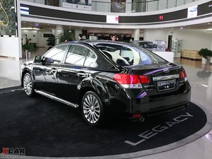 2010款2.5GT 自动豪华版 左后45度