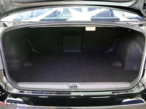 2010款2.5GT 自动豪华版 行李厢空间