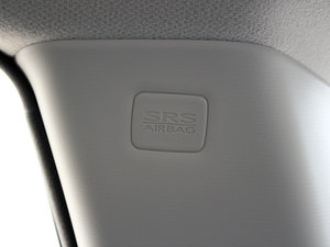 2010款2.5XS 十万同辉纪念版 空间座椅
