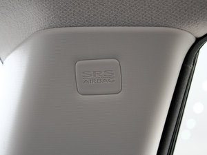 2010款2.5XS 十万同辉纪念版 空间座椅