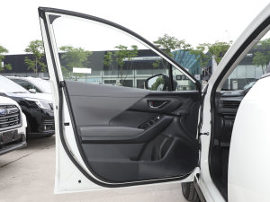 20232.5i AWDAEyeSight {λ܇T