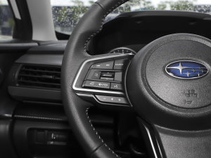 20232.5i AWDAEyeSight п؅^