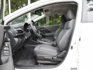 20232.5i AWDӢEyeSight ǰſg