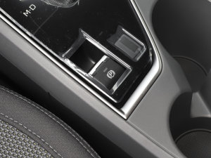 20232.5i AWDӢEyeSight v܇Ƅ