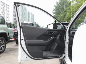 20232.5i AWDӢEyeSight {λ܇T