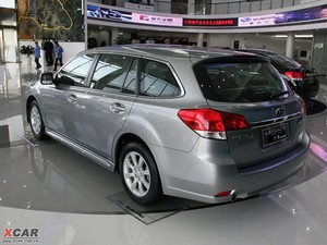 2010款2.0i CVT豪华版 左后45度