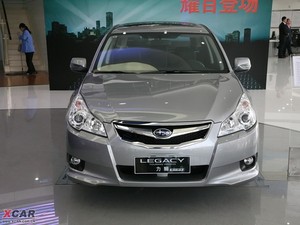 2010款2.0i CVT豪华版 正前
