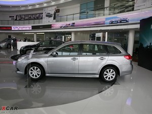 2010款2.0i CVT豪华版 正侧（左）