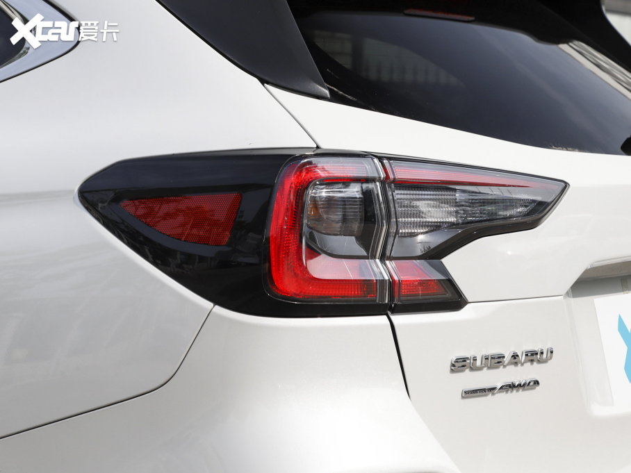 2023 2.5i AWD\ӰEyeSight