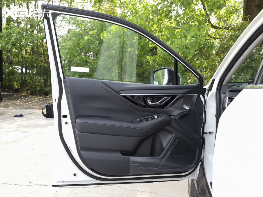 2023 2.5i AWD\ӰEyeSight