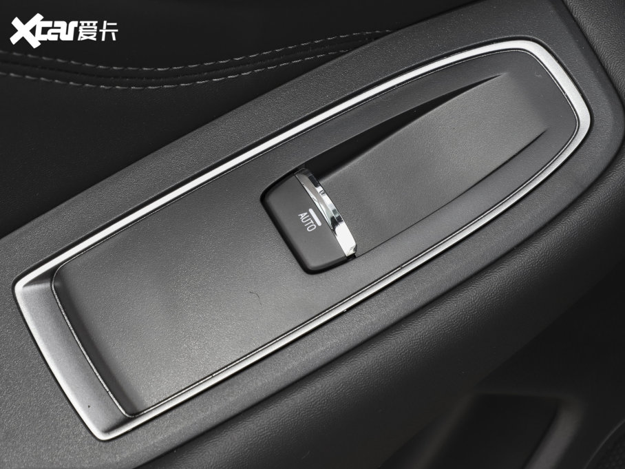 2023 2.5i AWD\ӰEyeSight