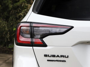 20232.5i AWD̽EyeSight ^