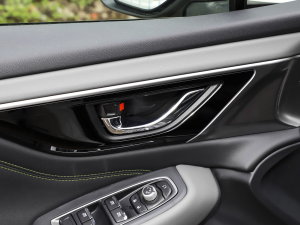 20232.5i AWD̽EyeSight п؅^