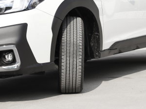 20232.5i AWD\ӰEyeSight ^