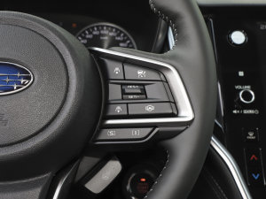 20232.5i AWD\ӰEyeSight п؅^