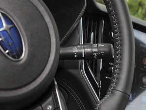 20232.5i AWD\ӰEyeSight п؅^