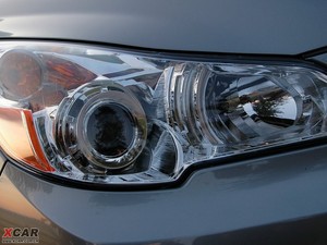 2010款3.6R 豪华导航版 大灯