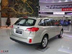 2010款2.5i 豪华版 左后45度