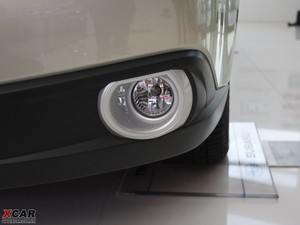 2010款2.5i 豪华版 前雾灯