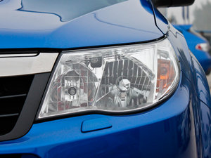 2012款经典 2.5T S-EDITION 自动豪华导航版 大灯