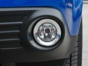 2012款经典 2.5T S-EDITION 自动豪华导航版 前雾灯