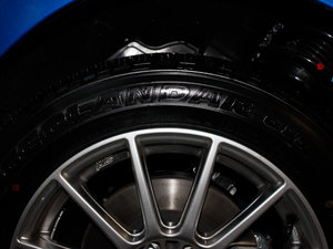 2012款经典 2.5T S-EDITION 自动豪华导航版 轮胎品牌