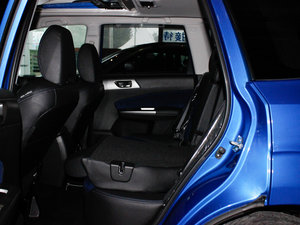 2012款经典 2.5T S-EDITION 自动豪华导航版 后排座椅放倒