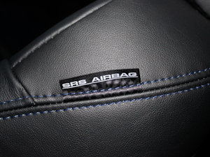 2012款经典 2.5T S-EDITION 自动豪华导航版 空间座椅