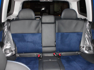2012款经典 2.5T S-EDITION 自动豪华导航版 后排座椅