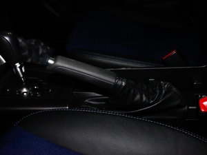 2012款经典 2.5T S-EDITION 自动豪华导航版 驻车制动器