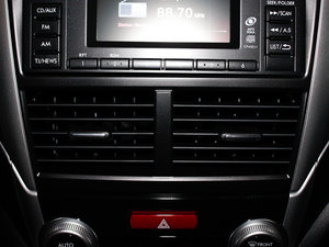 2012款经典 2.5T S-EDITION 自动豪华导航版 空调出风口