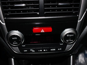 2012款经典 2.5T S-EDITION 自动豪华导航版 空调调节