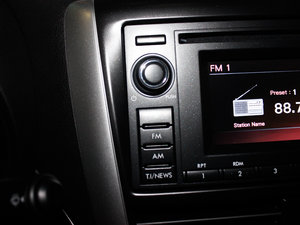 2012款经典 2.5T S-EDITION 自动豪华导航版 中控区