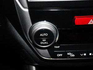 2012款经典 2.5T S-EDITION 自动豪华导航版 中控区