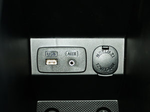 2012款经典 2.5XS 自动豪华版 中控区