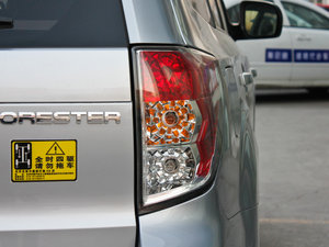 2012款经典 2.5XT 自动豪华导航版 尾灯