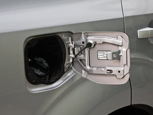 2012款经典 2.5XT 自动豪华导航版 油箱盖