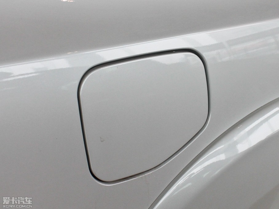 2012����� 2.5i �\�Ӱ�