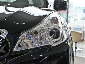2013款2.5i-X 精英版 大灯